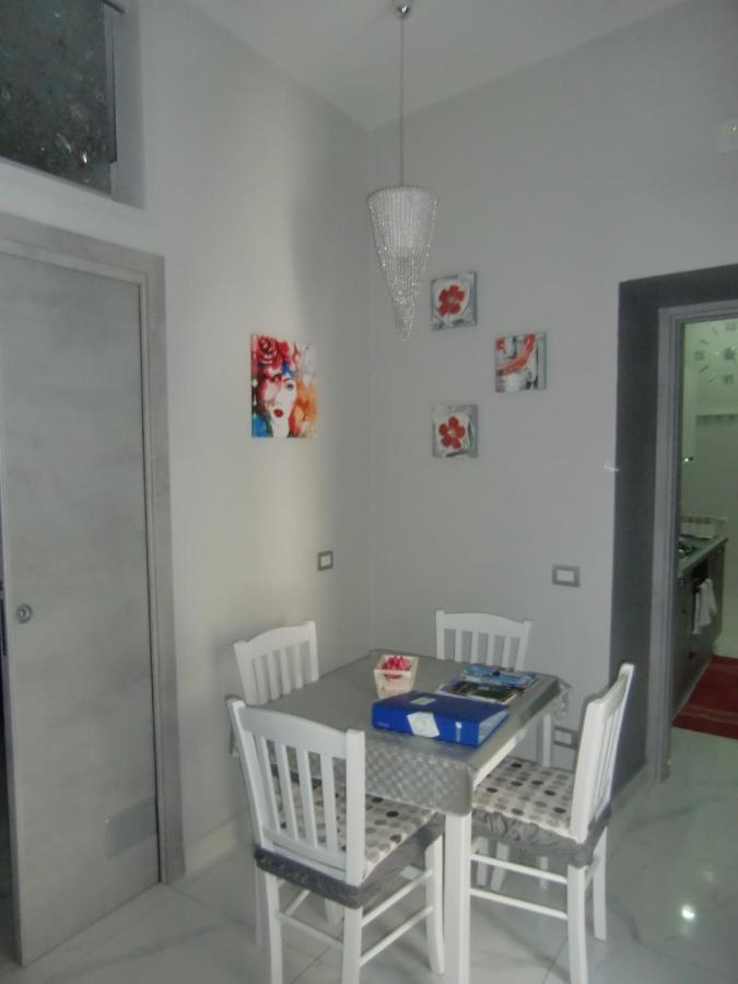 Guesthouse Aaron2 Napoli Dış mekan fotoğraf